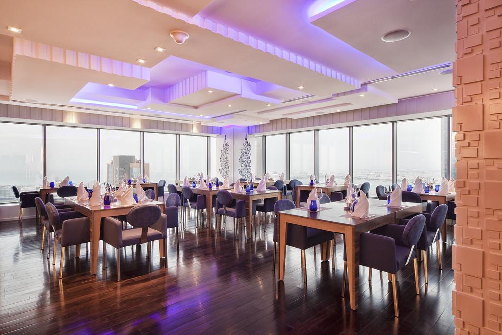 The Domain Bahrain Hotel And Spa - Adults Friendly 16 Years Plus 麦纳麦 外观 照片 The 360° Restaurant